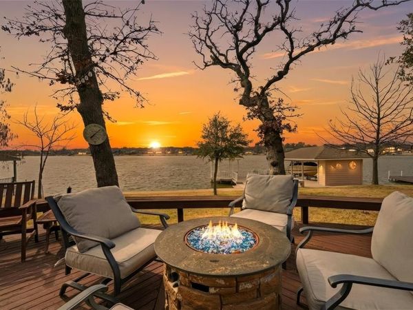 143 Blackfoot Trail, Lake Kiowa, TX 76240