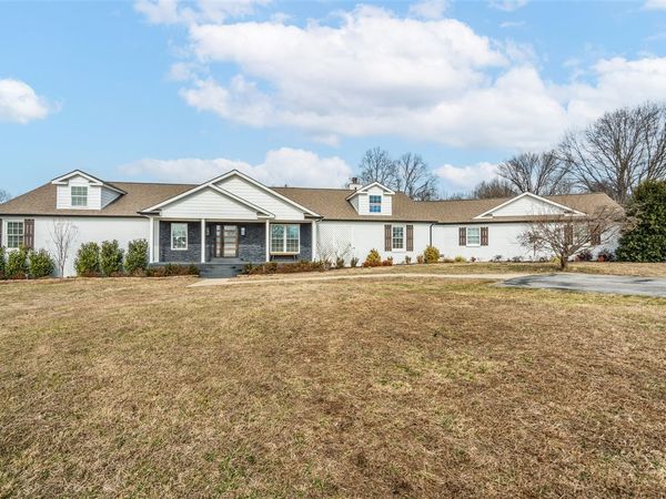 1892 Hiley Spencer Road, Scottsville, KY 42164