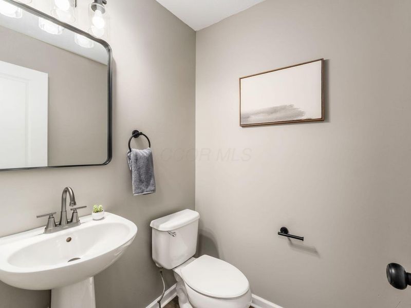 1180 Deansway Drive, Pataskala, OH 43062 Photo 12