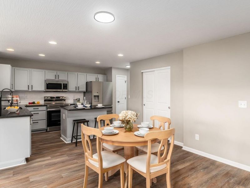 1180 Deansway Drive, Pataskala, OH 43062 Photo 17