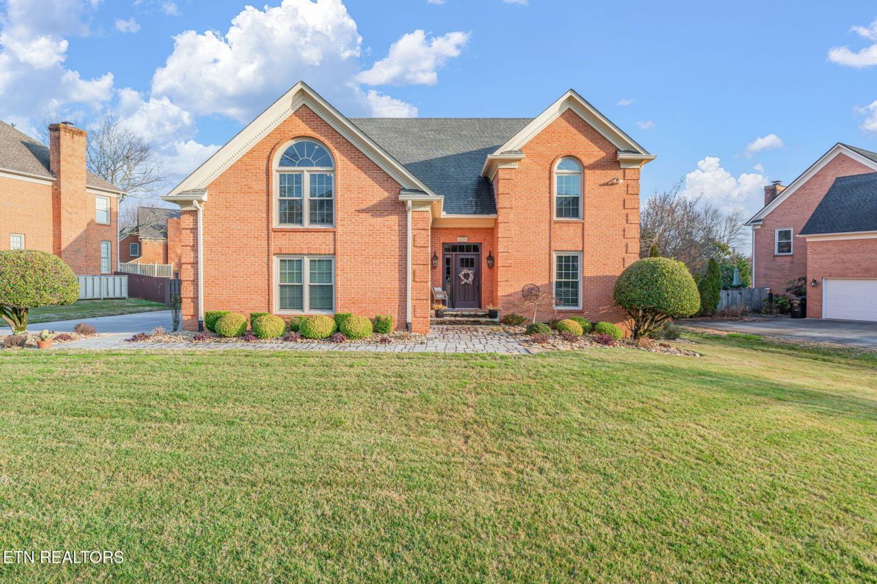 609 Sedgley Drive, Knoxville, TN 37922 Main Photo