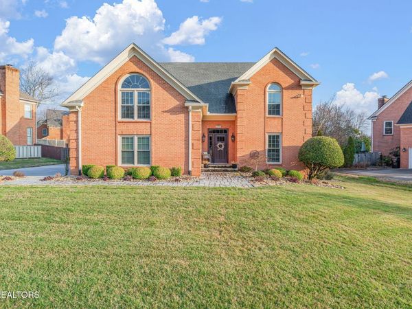 609 Sedgley Drive, Knoxville, TN 37922