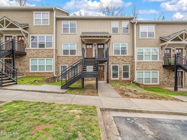 3918 Cherokee Woods Way, Knoxville, TN 37920