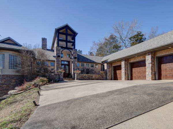 905 Silver Bluff Circle, Branson West, MO 65737