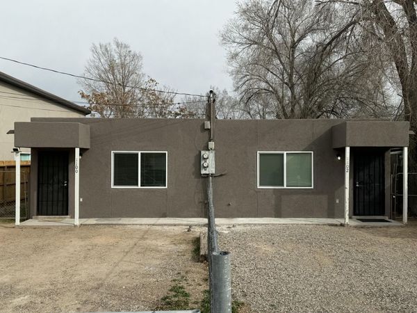 1100 &1102 10th Street SW, Albuquerque, NM 87102