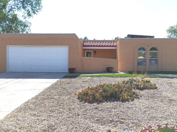 5218 Fairfax Drive NW, Albuquerque, NM 87114