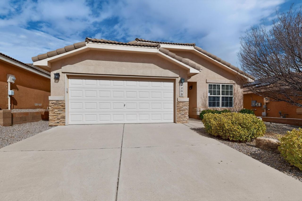 9209 Sundoro Place Nw, Albuquerque, NM 87120 Main Photo