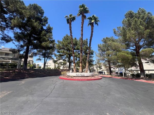 8940 Clairton Court , Las Vegas, NV 89117