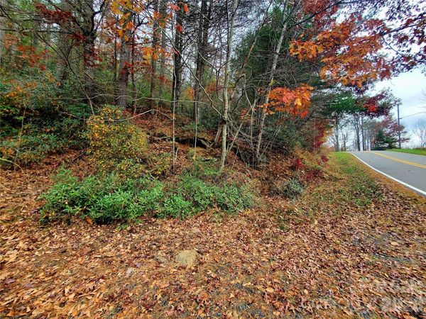 2701 Gouges Creek Road , Spruce Pine, NC 28777