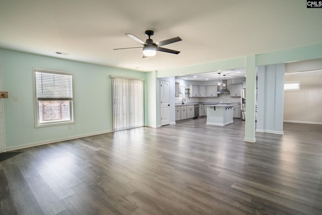 2025 Barnhart Drive  Photo 11