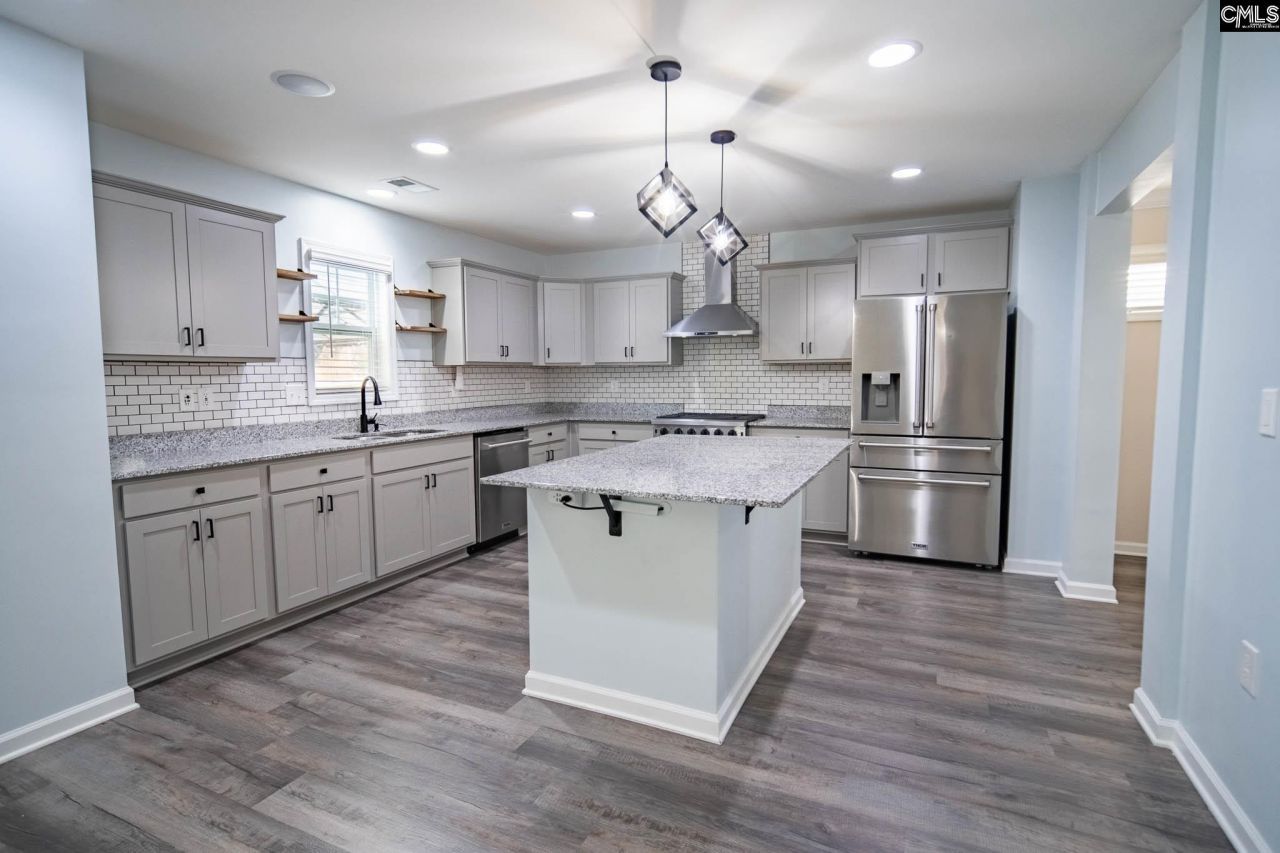 2025 Barnhart Drive  Photo 8