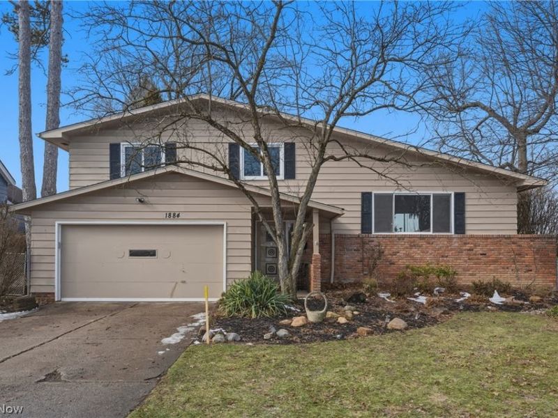 1884 Brainard Road, Lyndhurst, OH 44124 Photo 1