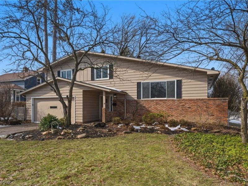 1884 Brainard Road, Lyndhurst, OH 44124 Photo 2