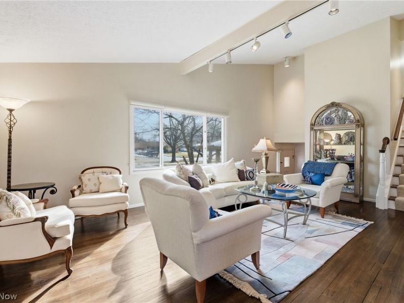 1884 Brainard Road, Lyndhurst, OH 44124 Photo 4