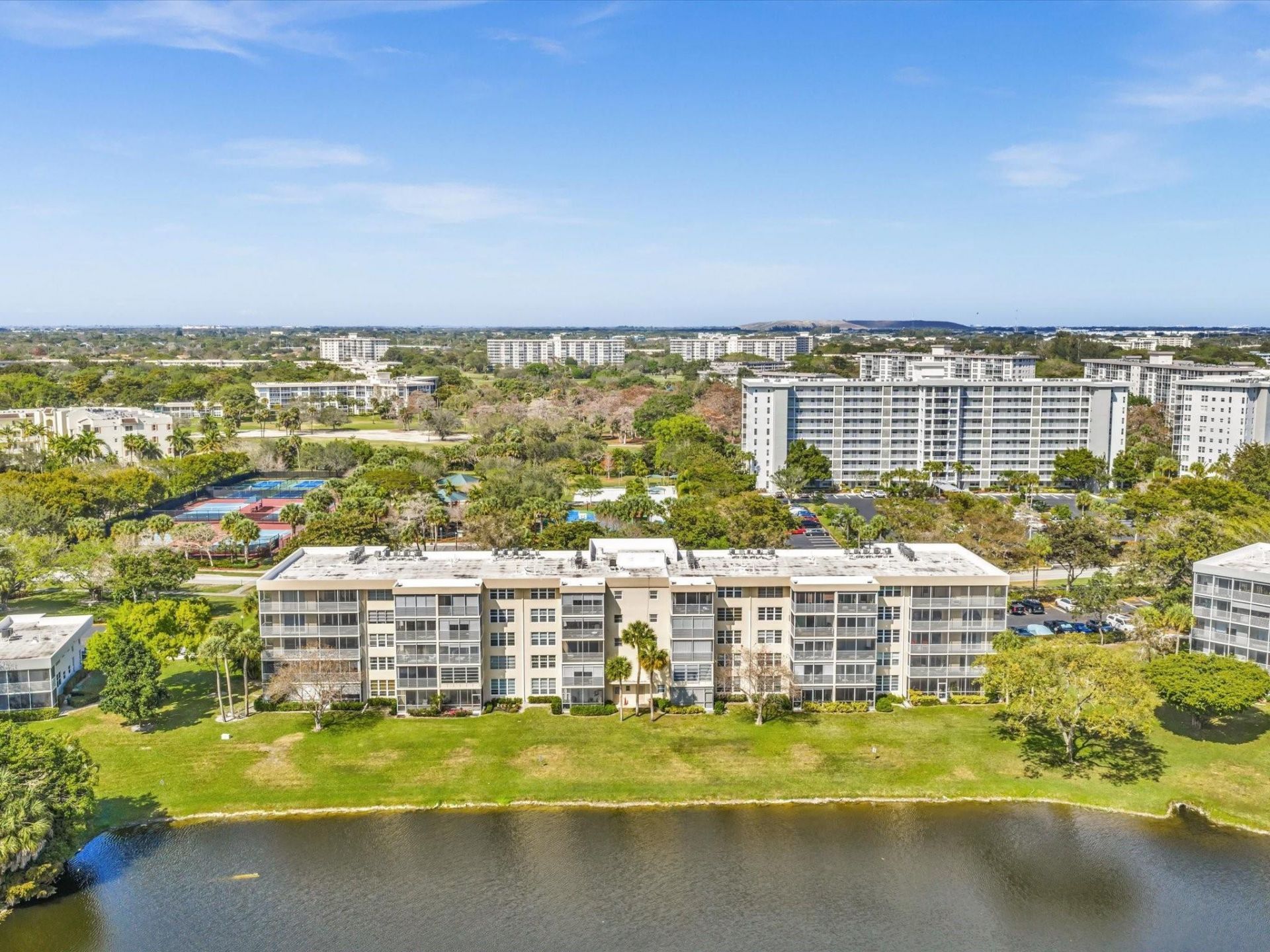 4030 W Palm Aire Drive, Unit 308, Pompano Beach, FL 33069 Photo