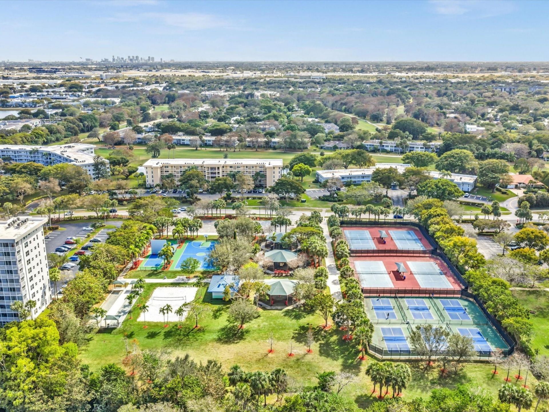 4030 W Palm Aire Drive, Unit 308, Pompano Beach, FL 33069 Photo