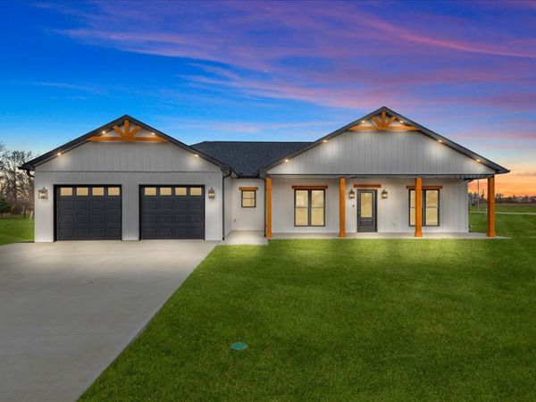 14 Willow Street, Bethany, IL 61914