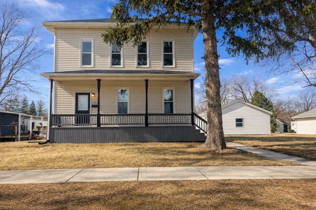 125 S Main Street, Clifton, IL 60927 Main Photo