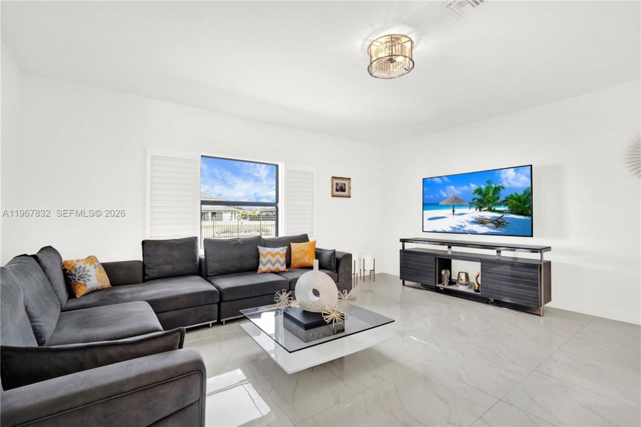 19059 SW 134th Ct, Miami, FL 33177 Photo