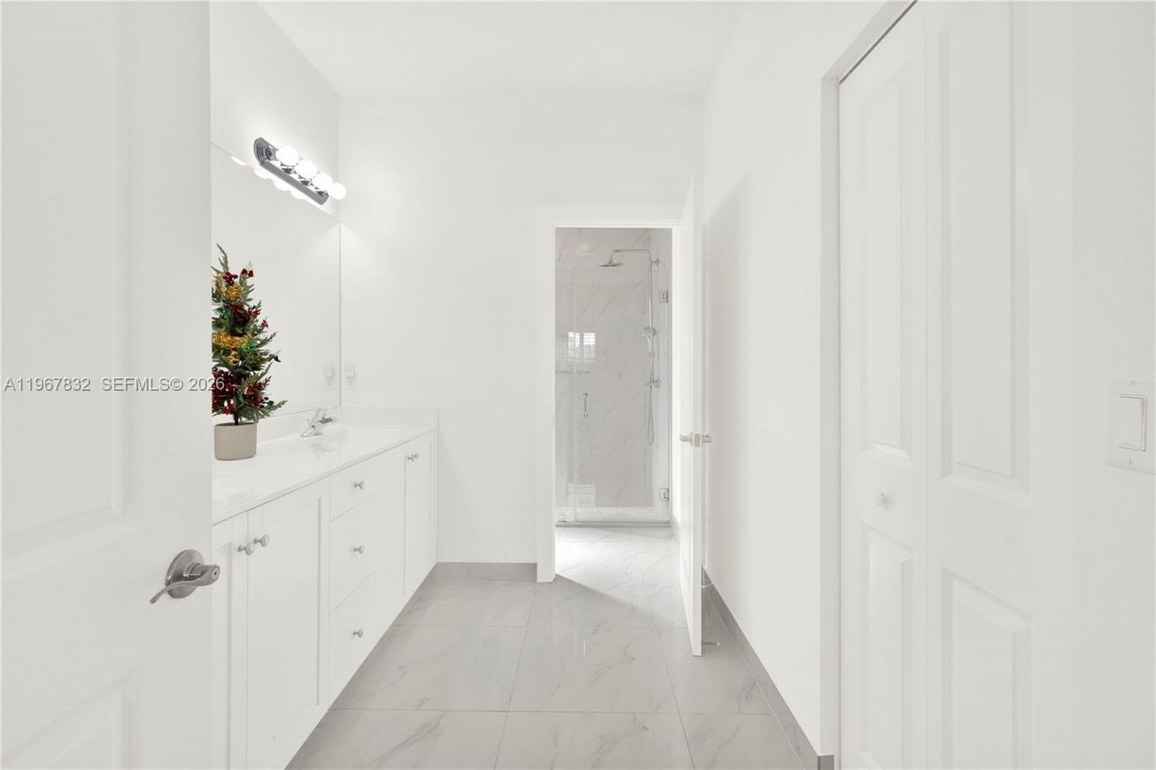 19059 SW 134th Ct, Miami, FL 33177 Photo