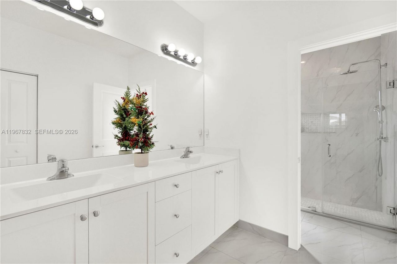 19059 SW 134th Ct, Miami, FL 33177 Photo