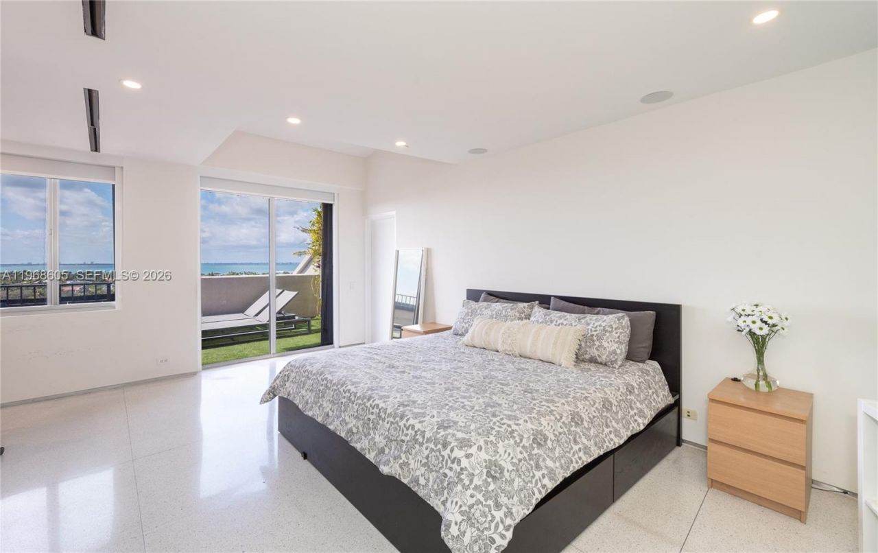 151 Crandon Blvd, Unit 939, Key Biscayne, FL 33149 Photo