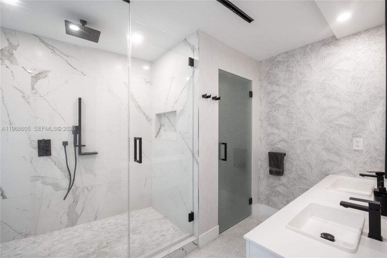 151 Crandon Blvd, Unit 939, Key Biscayne, FL 33149 Photo