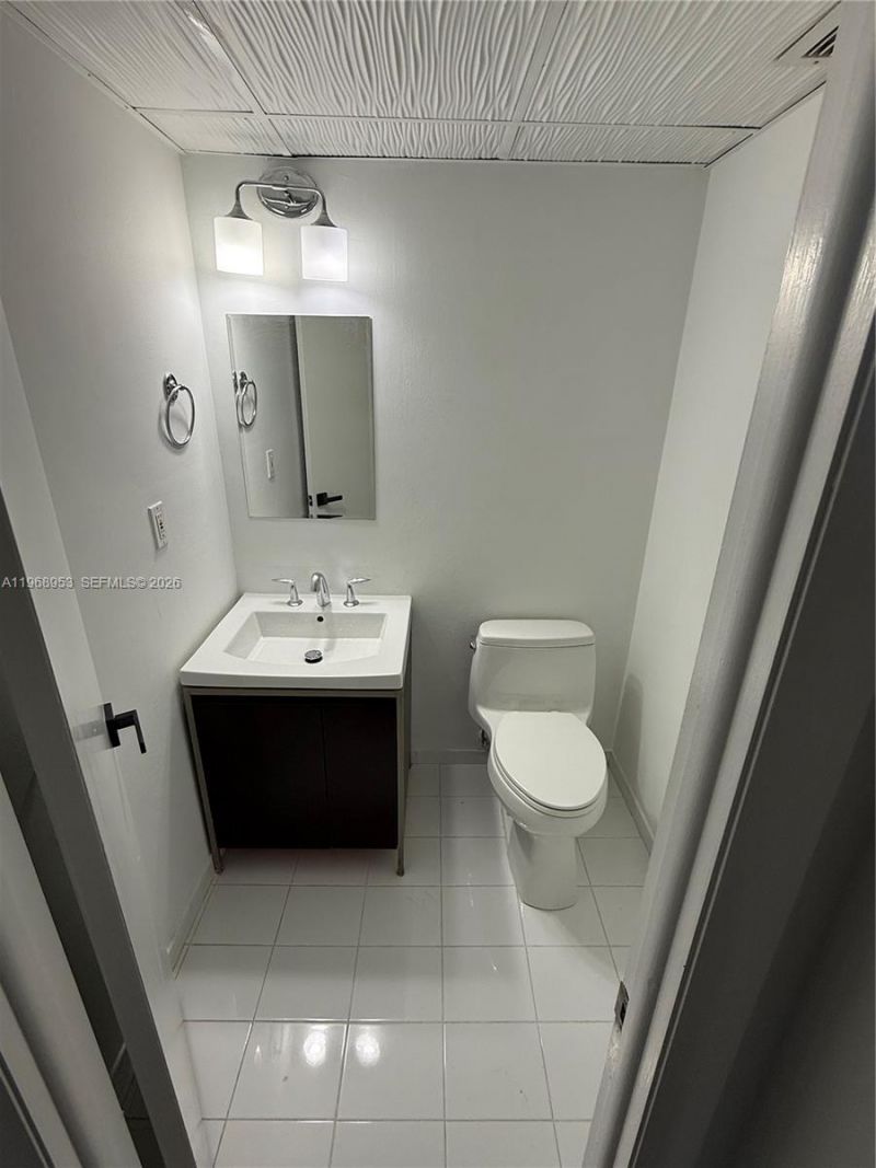 90 Edgewater Dr, Unit 1016, Coral Gables, FL 33133 Photo