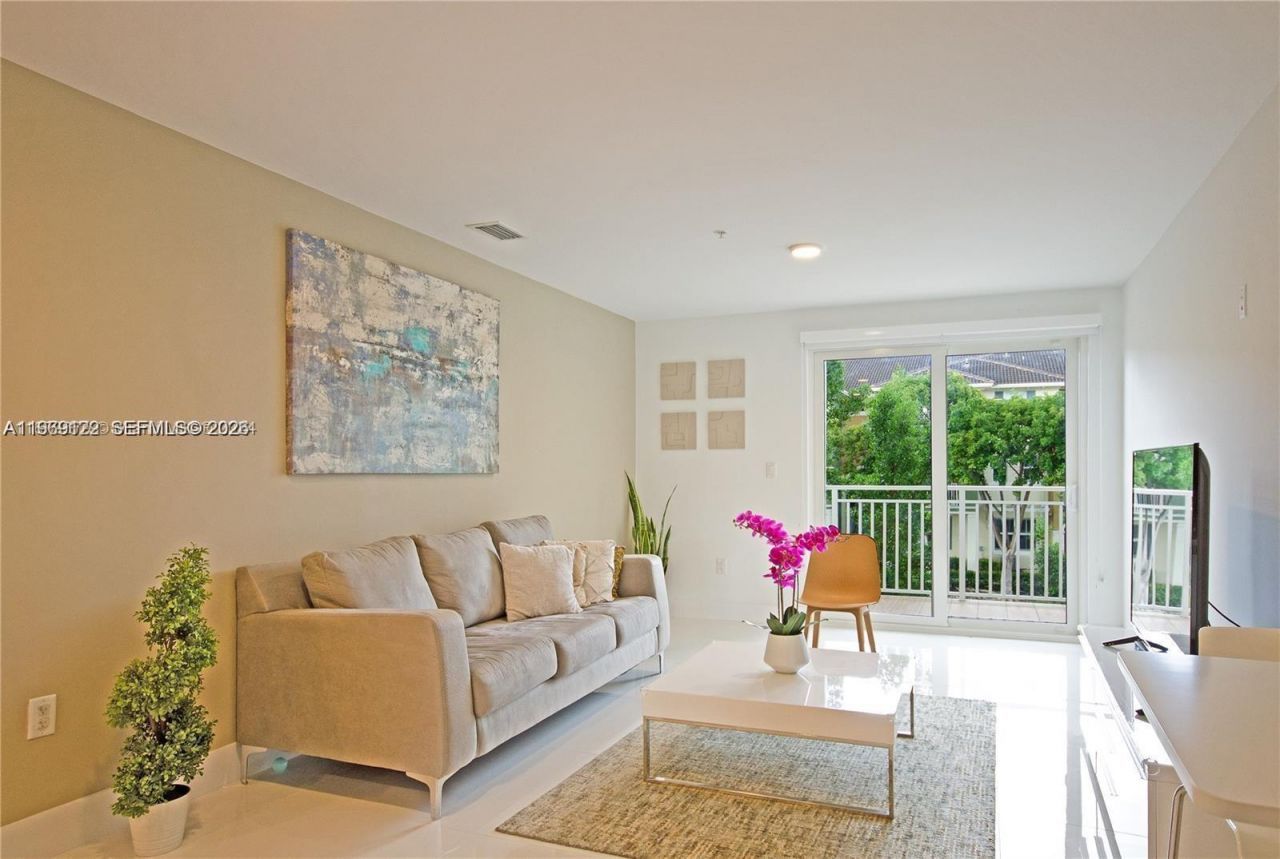 10950 NW 82nd St, Unit 204, Doral, FL 33178 Photo