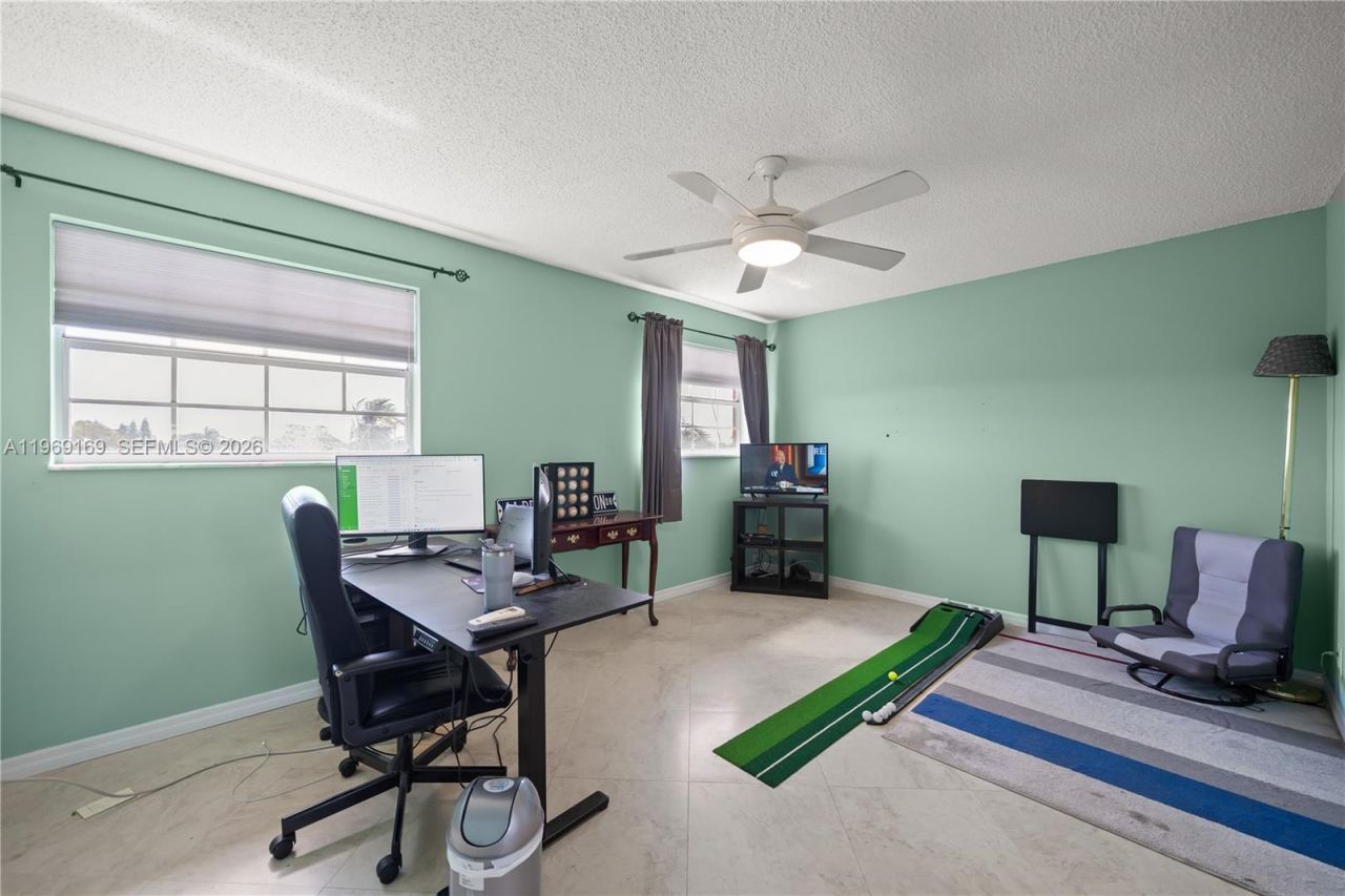 670 Tennis Club Dr, Unit 307, Fort Lauderdale, FL 33311 Photo