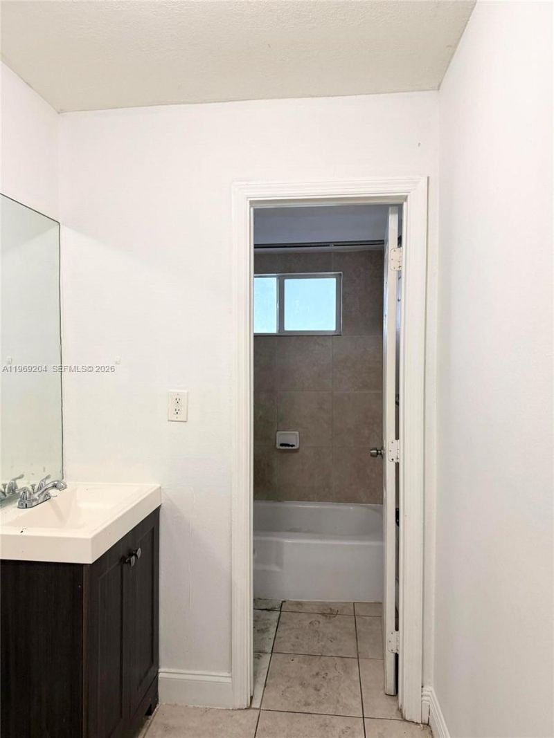 4271 NW 5th St, Unit 114, Plantation, FL 33317 Photo