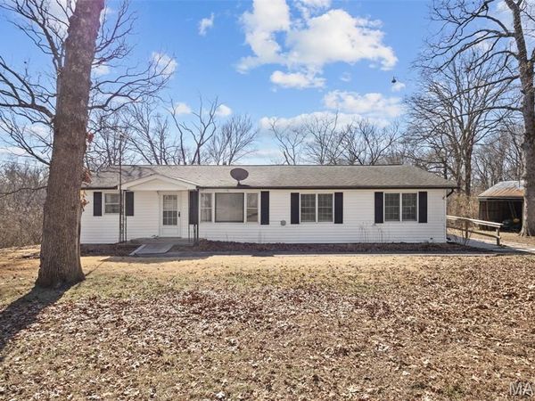 3028 Hh Road, Waterloo, IL 62298