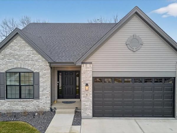 5 Challenger Court, O'Fallon, MO 63366