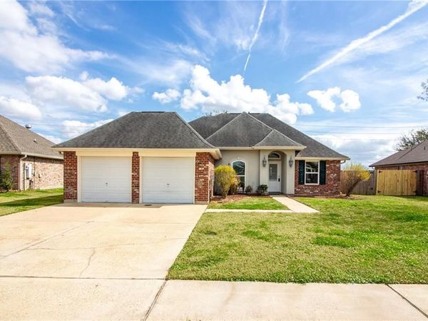 522 OAK POINT Drive, LaPlace, LA 70068