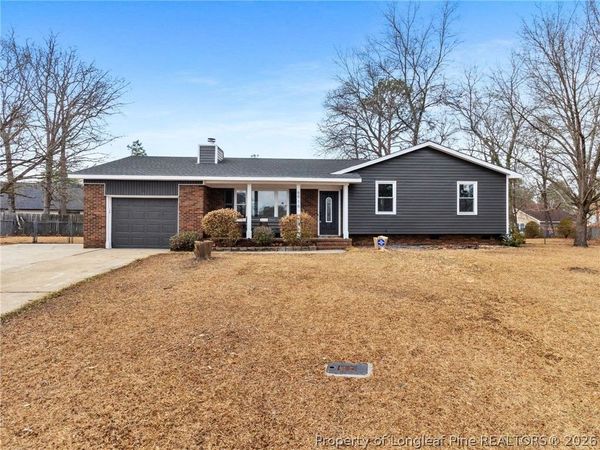 6916 Calamar Drive, Fayetteville, NC 28314