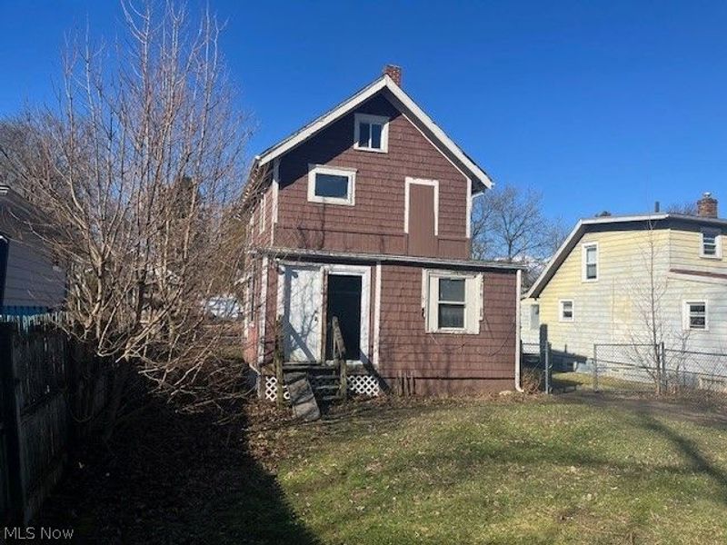 973 Nevin Street, Akron, OH 44310 Photo 3