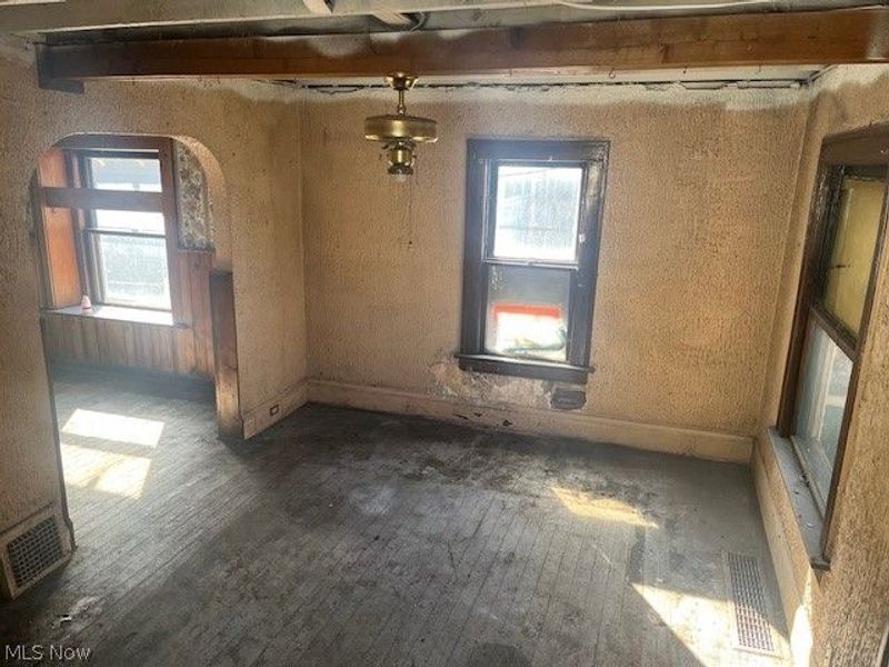 973 Nevin Street, Akron, OH 44310 Photo 5