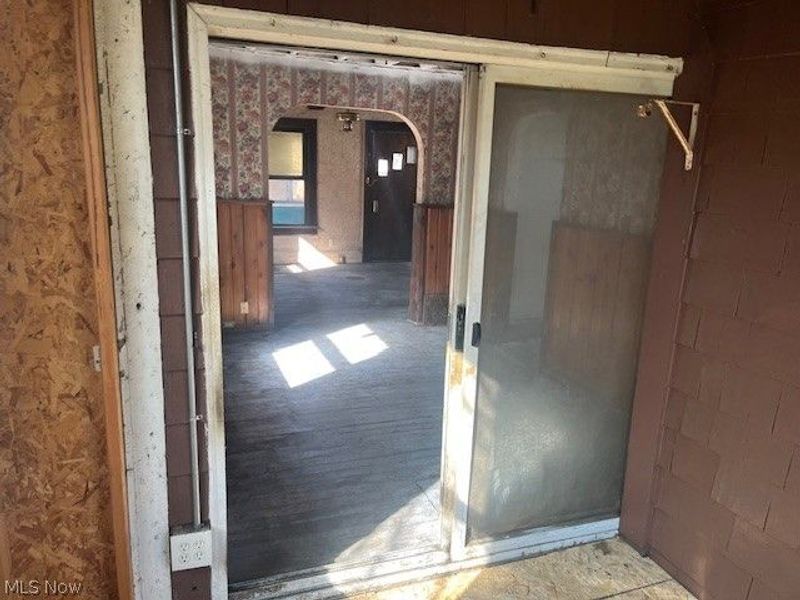 973 Nevin Street, Akron, OH 44310 Photo 9