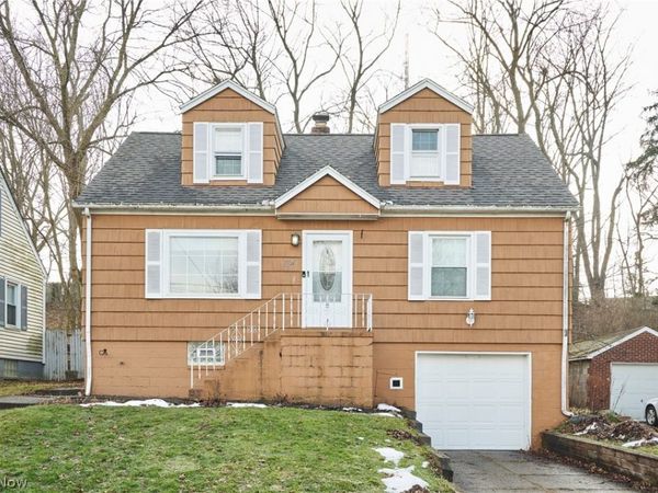 114 Davenport Avenue, Akron, OH 44312