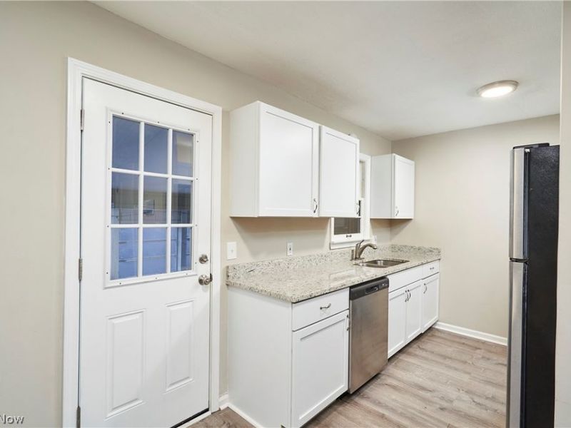 114 Davenport Avenue, Akron, OH 44312 Photo 10