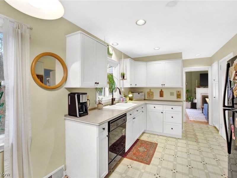 115 Grandin Road, Akron, OH 44313 Photo 7