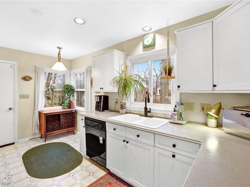 115 Grandin Road, Akron, OH 44313 Photo 8