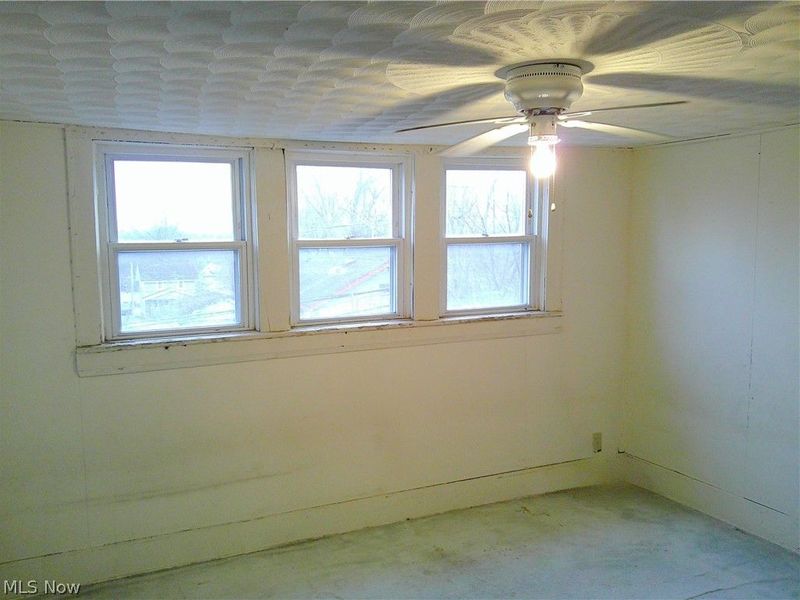 815 Longview Avenue, Akron, OH 44307 Photo 9