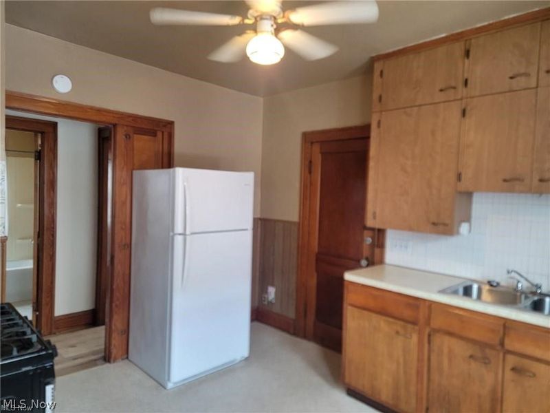 3911 Biddulph Avenue, Cleveland, OH 44109 Photo 10