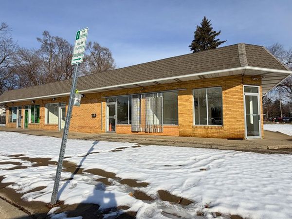 800 W Willow Street, Lansing, MI 48906