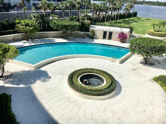 2760 S Ocean Boulevard W, Unit 107, Palm Beach, FL 33480 Photo