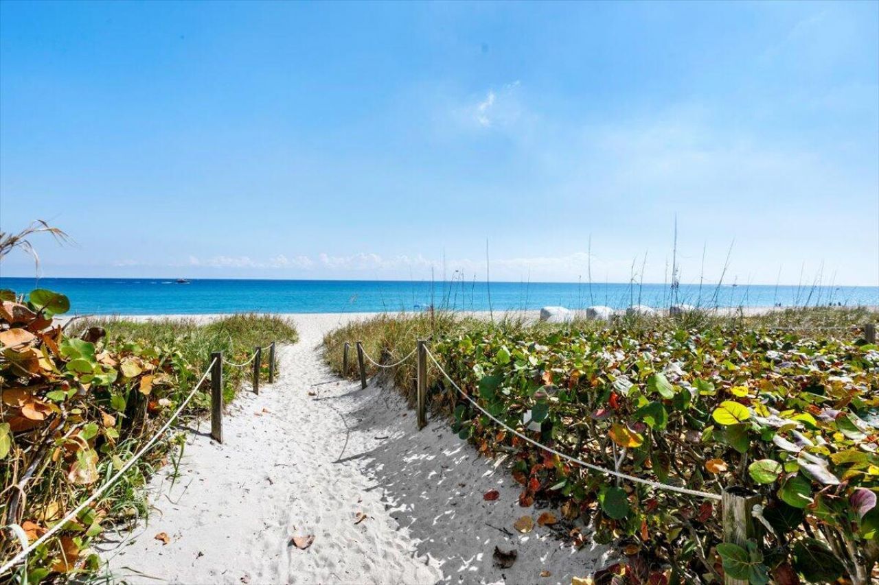 2760 S Ocean Boulevard W, Unit 107, Palm Beach, FL 33480 Photo