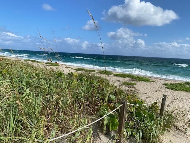 2760 S Ocean Boulevard W, Unit 107, Palm Beach, FL 33480 Photo