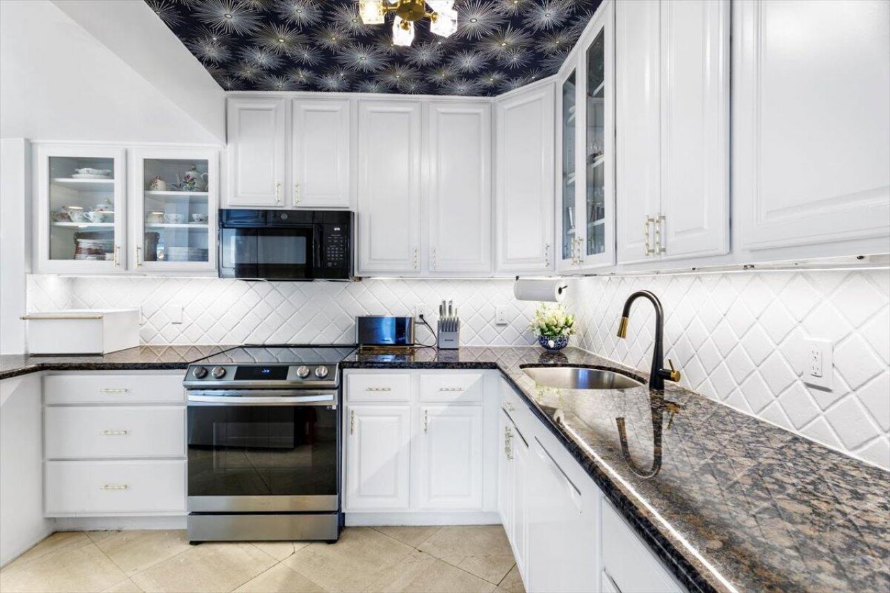 2760 S Ocean Boulevard W, Unit 107, Palm Beach, FL 33480 Photo