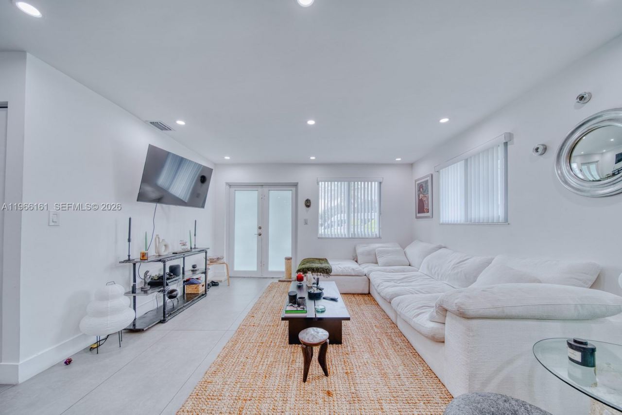 2841 SW 24th Ter, Miami, FL 33145 Photo